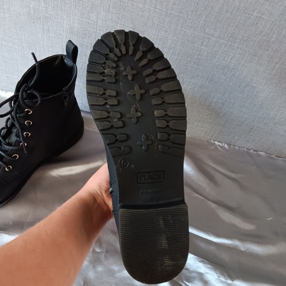 Place Black Boots Size 6 Y2K Grunge Hipster Motorcycle Biker Combat Gold Zip Lac - Picture 12 of 17